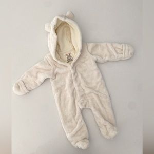 White Magneticme bear suit